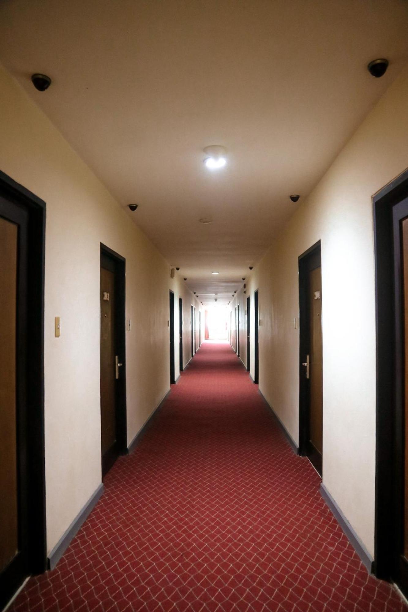 Hotel Mariat Sorong Exterior photo