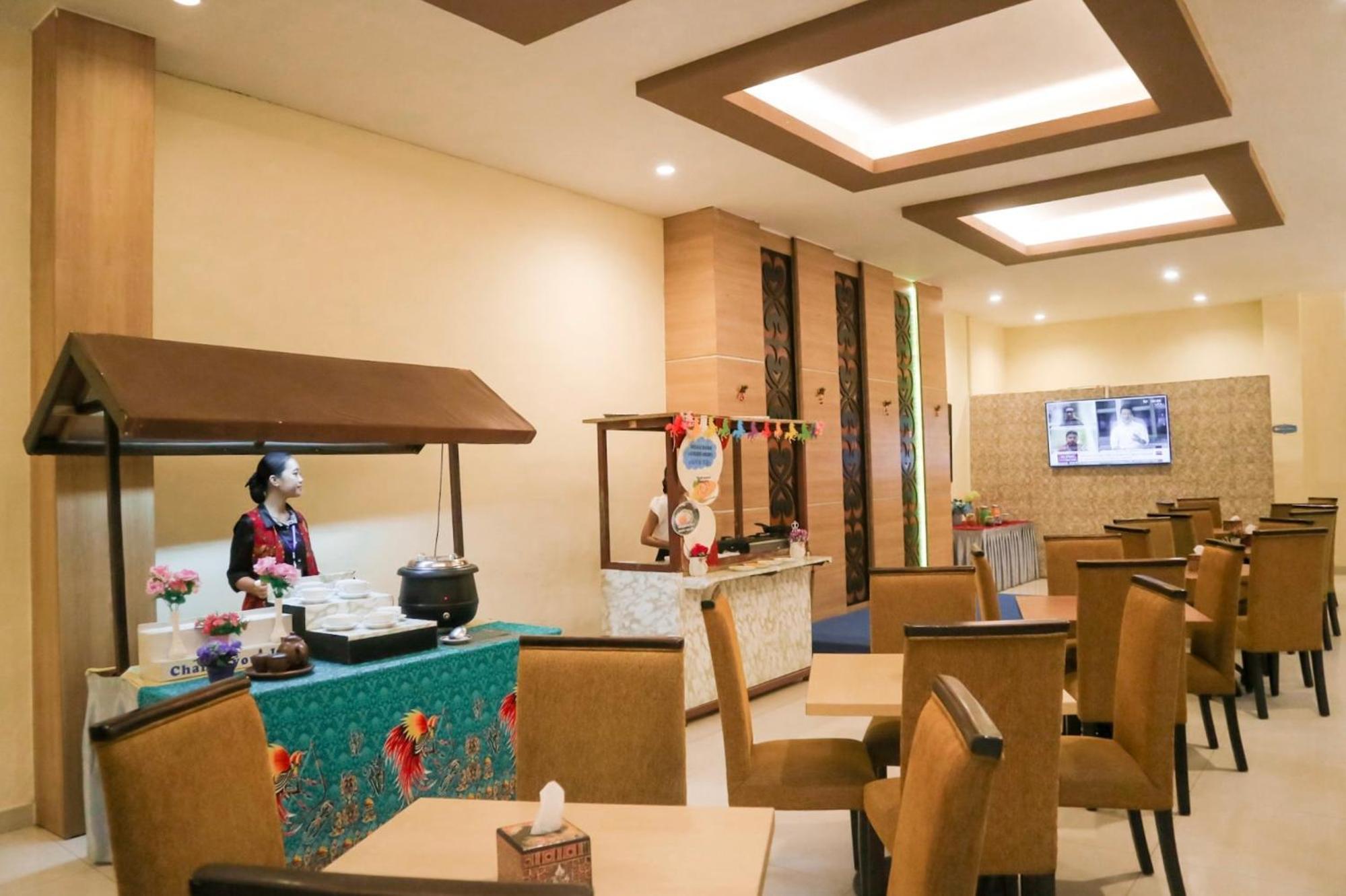 Hotel Mariat Sorong Exterior photo